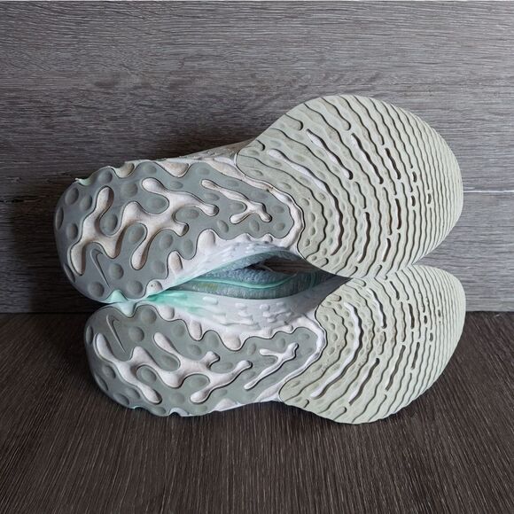 Nike React Infinity Run Flyknit 3 Pure Platinum/Mint Foam/White Running Shoe 5 - Picture 8 of 10